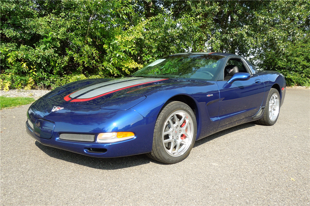 2004 CHEVROLET CORVETTE Z06  - Front 3/4 - 212504