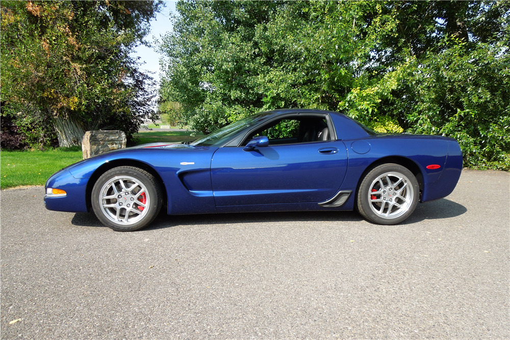 2004 CHEVROLET CORVETTE Z06  - Side Profile - 212504