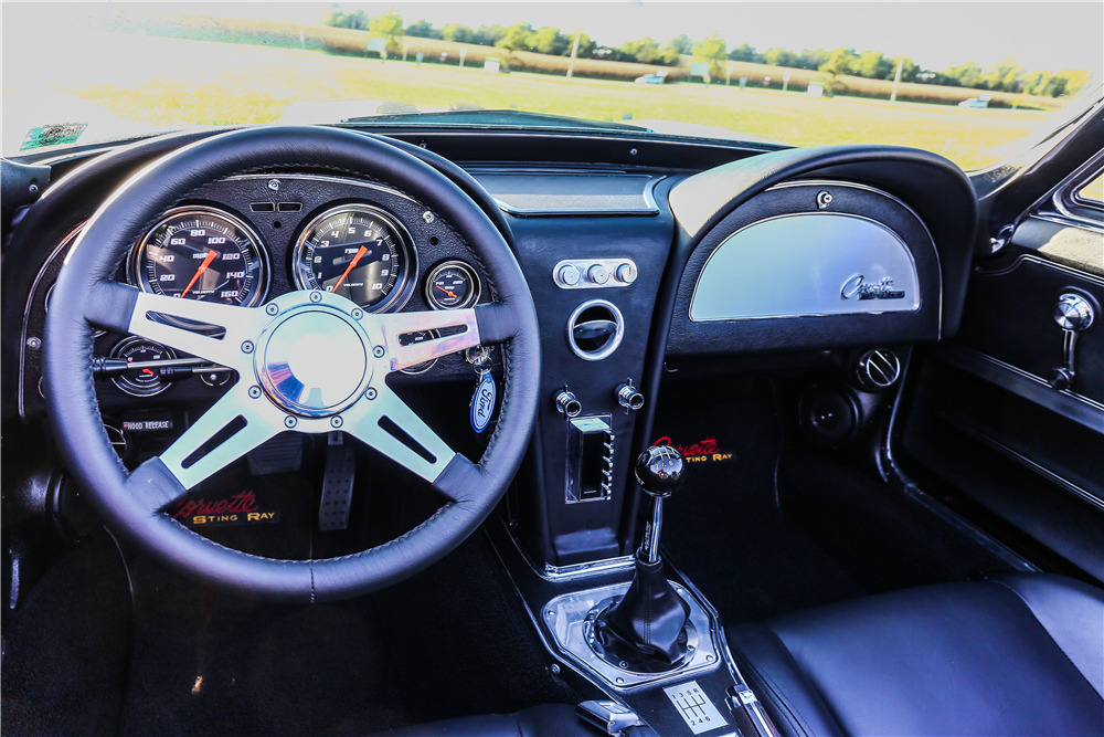 1967 CHEVROLET CORVETTE CUSTOM CONVERTIBLE - Interior - 212551