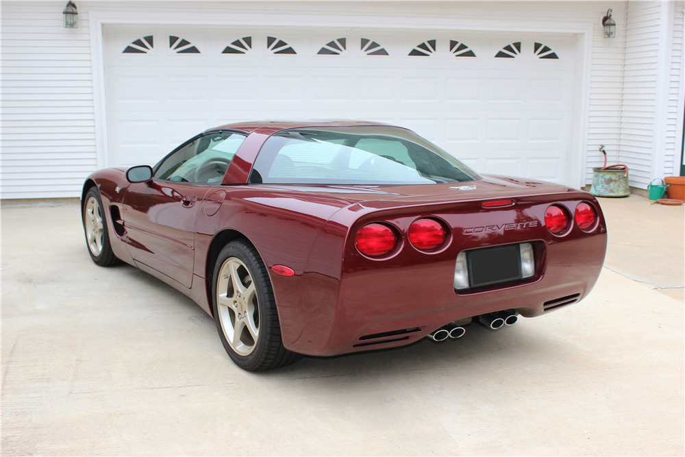 2003 Car Rear 2003 CHEVROLET CORVETTE - Rear 3/4 - 212624