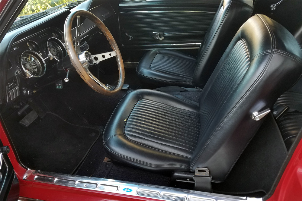 1968 FORD MUSTANG - Interior - 212628