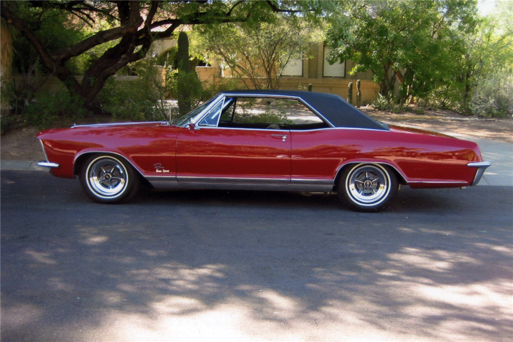 1965 BUICK RIVIERA GRAN SPORT - Side Profile - 212672