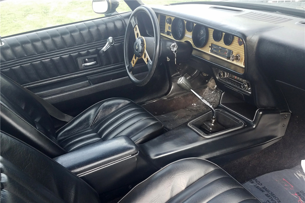 1977 PONTIAC TRANS AM - Interior - 212881