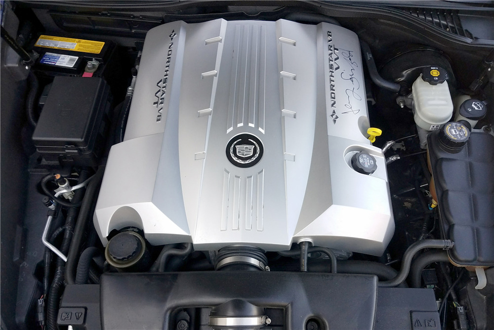 2006 CADILLAC XLR CONVERTIBLE - Engine - 212882