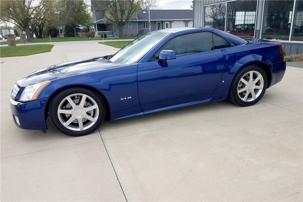 2006 CADILLAC XLR CONVERTIBLE - Side Profile - 212882