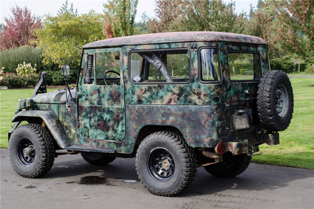 1966 TOYOTA FJ40 - Rear 3/4 - 212892
