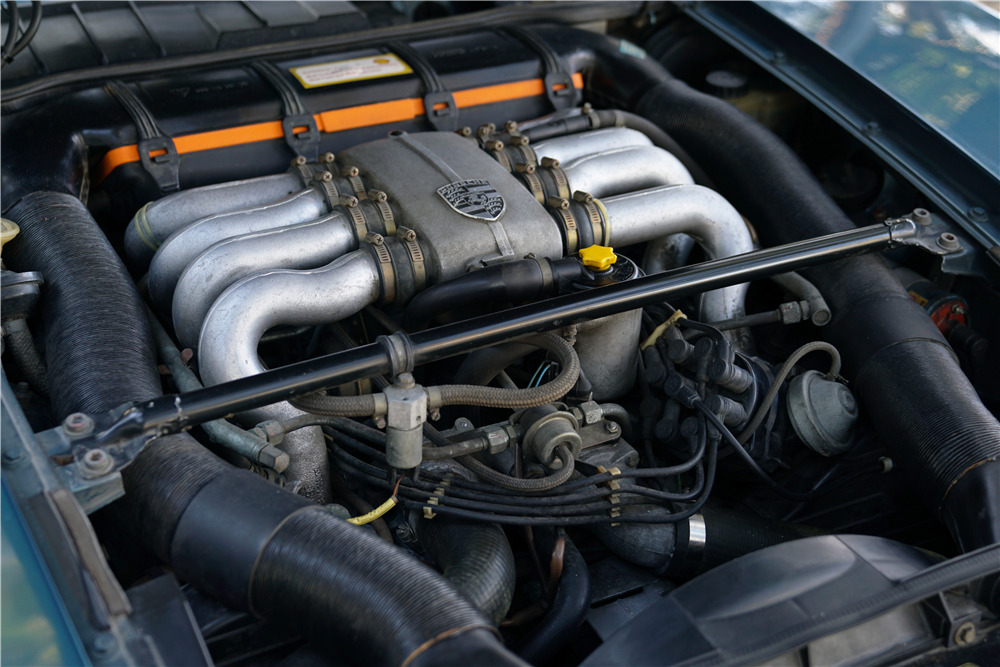 1980 PORSCHE 928 - Engine - 213020