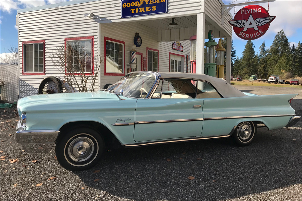 1960 CHRYSLER WINDSOR CONVERTIBLE - Side Profile - 213077