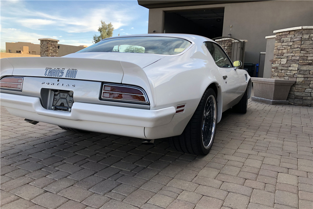 1972 PONTIAC FIREBIRD CUSTOM COUPE - Rear 3/4 - 213090
