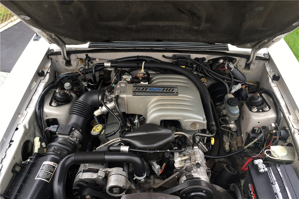 1990 FORD MUSTANG GT CONVERTIBLE - Engine - 213109