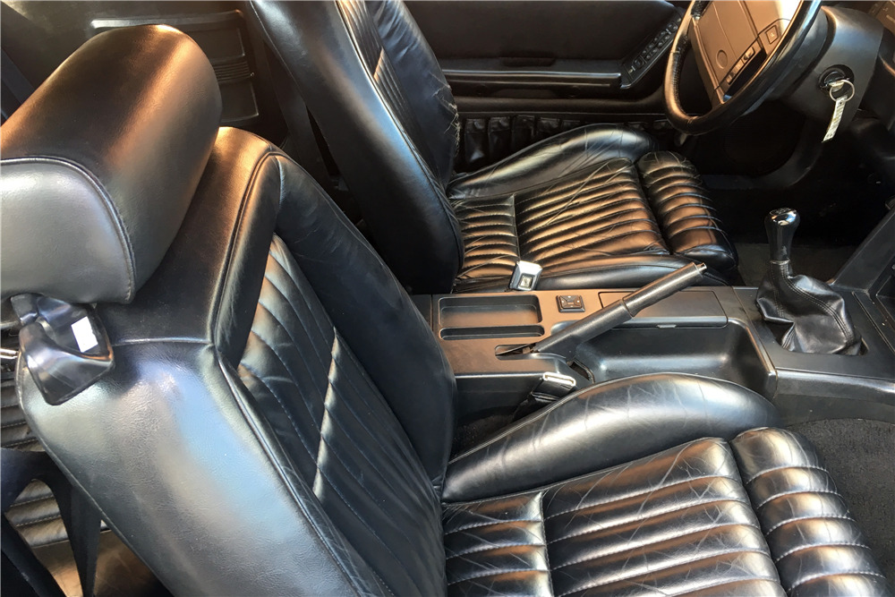1990 FORD MUSTANG GT CONVERTIBLE - Interior - 213109
