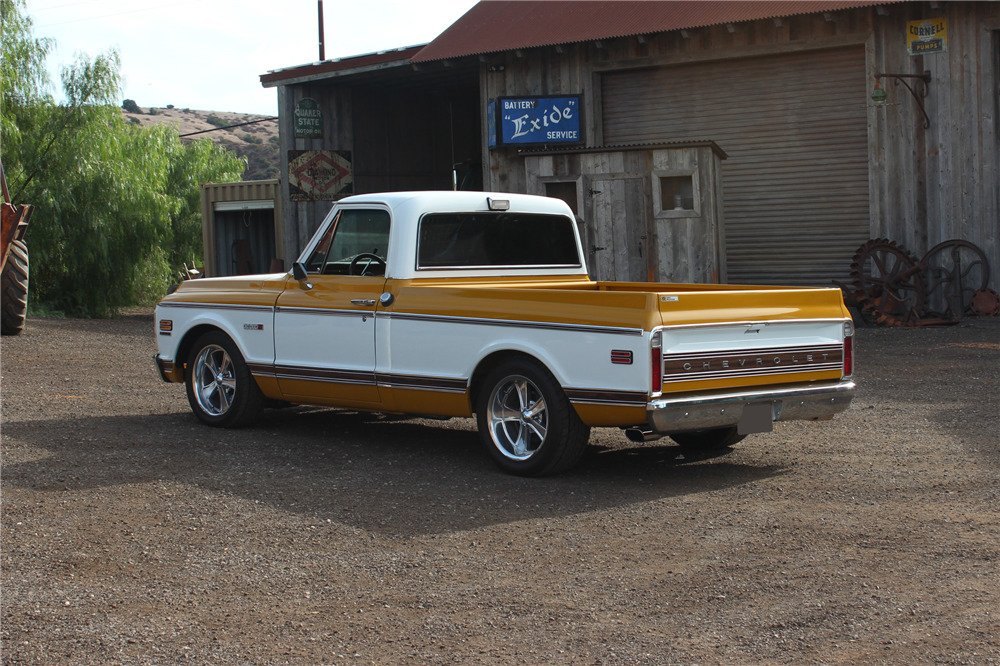 1971 CHEVROLET C-10 PICKUP - Rear 3/4 - 213140