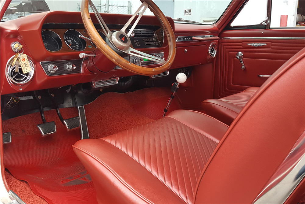 1965 PONTIAC GTO - Interior - 213227