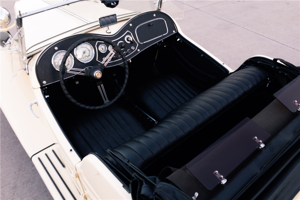 1954 MG TF ROADSTER - Interior - 213272