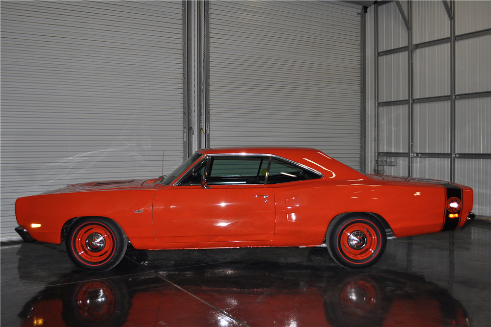 1969 DODGE SUPER BEE - Side Profile - 213304