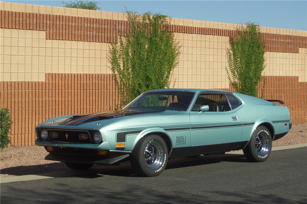 1972 FORD MACH 1 FASTBACK - Front 3/4 - 213321