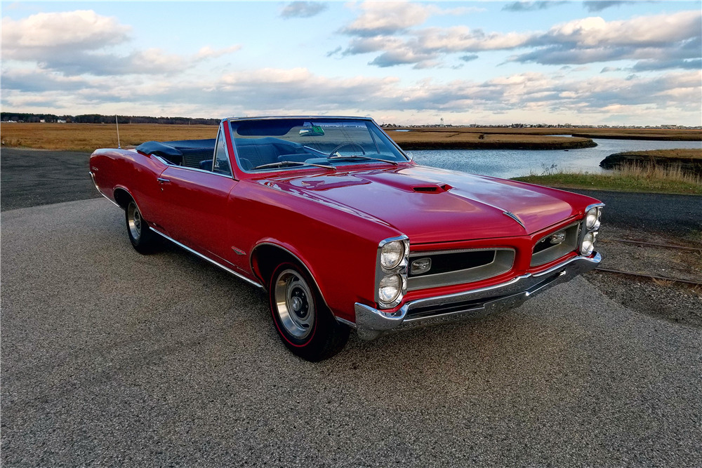 1966 PONTIAC GTO CONVERTIBLE - Front 3/4 - 213345