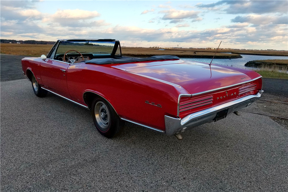 1966 PONTIAC GTO CONVERTIBLE - Rear 3/4 - 213345