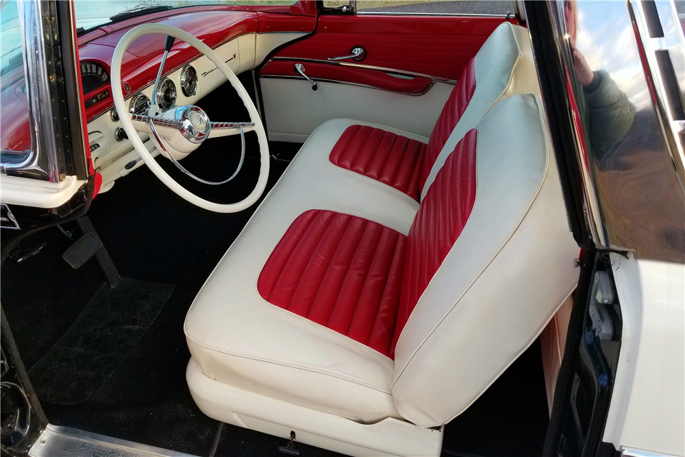 1955 FORD CROWN VICTORIA SKYLINER - Interior - 213346