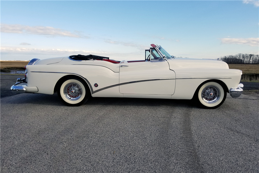 1953 BUICK SKYLARK CONVERTIBLE - Side Profile - 213363