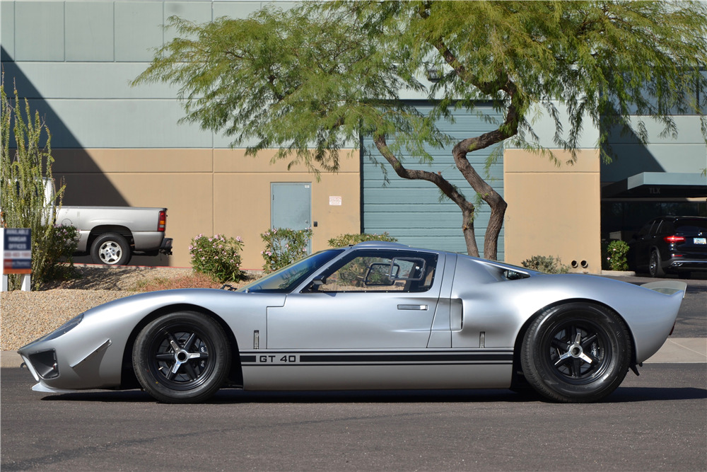 1966 SUPERFORMANCE  GT40 MARK I - Side Profile - 213398
