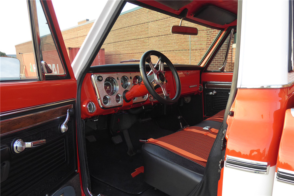 1970 CHEVROLET C10 CUSTOM 4X4 PICKUP - Interior - 213427