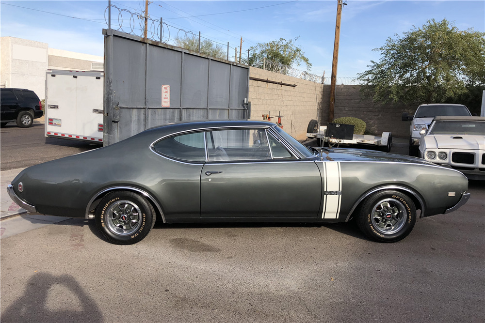 1968 OLDSMOBILE 442 - Side Profile - 213508