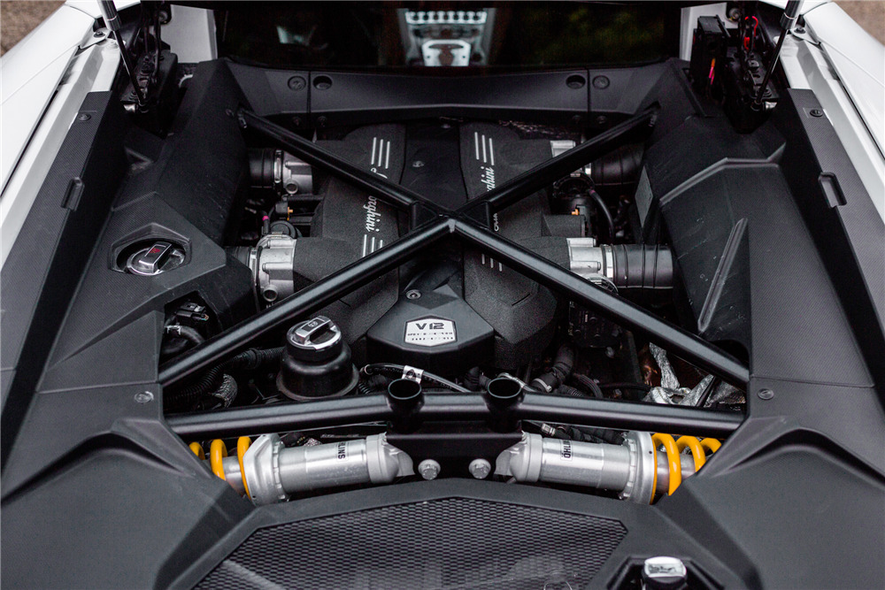 2014 LAMBORGHINI AVENTADOR LP700-4 - Engine - 213639