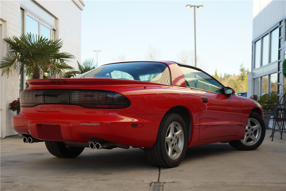 1997 PONTIAC FIREBIRD T-TOP COUPE - Rear 3/4 - 213826