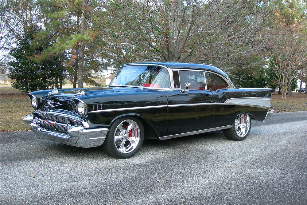 1957 CHEVROLET BEL AIR CUSTOM HARDTOP - Front 3/4 - 213836