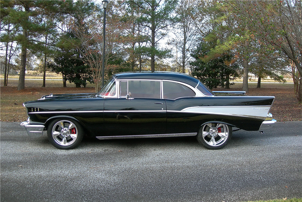 1957 CHEVROLET BEL AIR CUSTOM HARDTOP - Side Profile - 213836