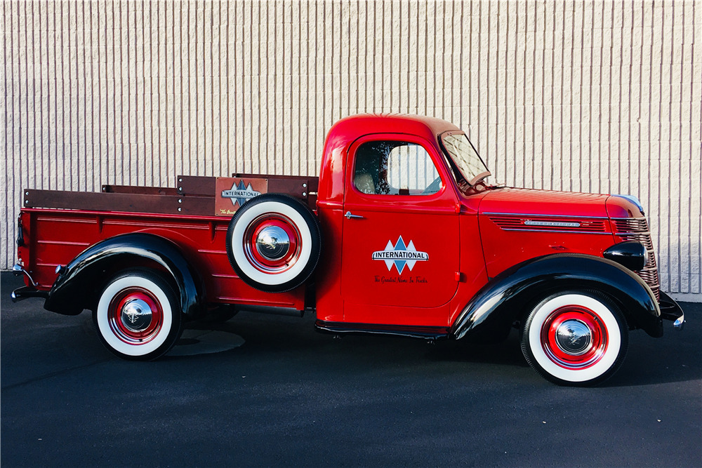 1940 INTERNATIONAL HALFTON PICKUP
