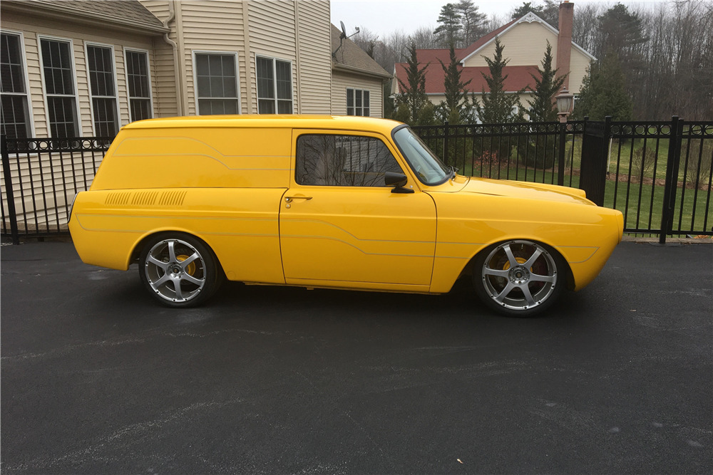 1967 VOLKSWAGEN TYPE III CUSTOM SQUAREBACK - Side Profile - 214407