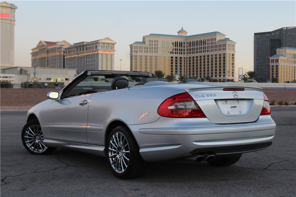 2007 MERCEDES-BENZ CLK550 CONVERTIBLE - Rear 3/4 - 214438