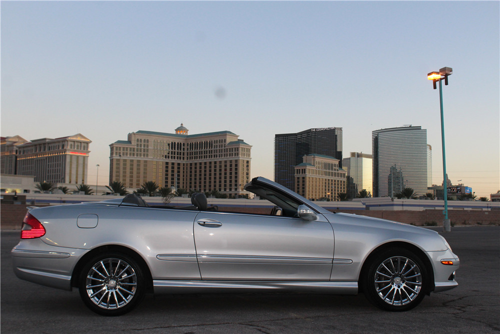 2007 MERCEDES-BENZ CLK550 CONVERTIBLE - Side Profile - 214438