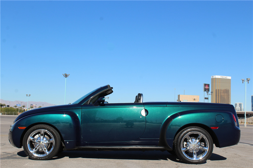 2006 CHEVROLET SSR PICKUP - Side Profile - 214440