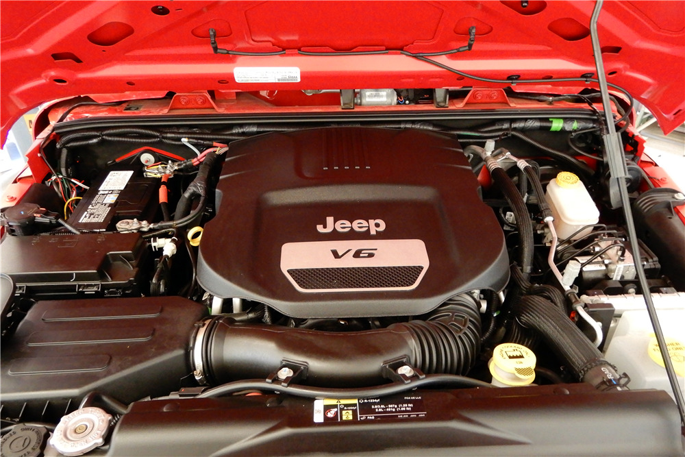 2017 JEEP WRANGLER UNLIMITED CUSTOM 4X4 - Engine - 214556