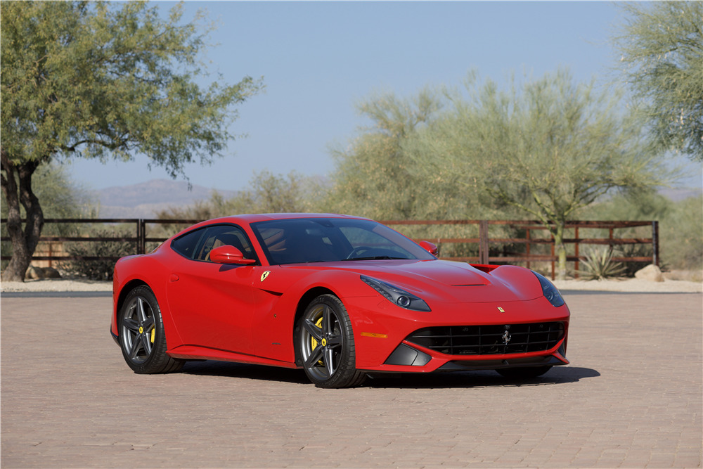 2014 FERRARI F12 BERLINETTA - Front 3/4 - 214601