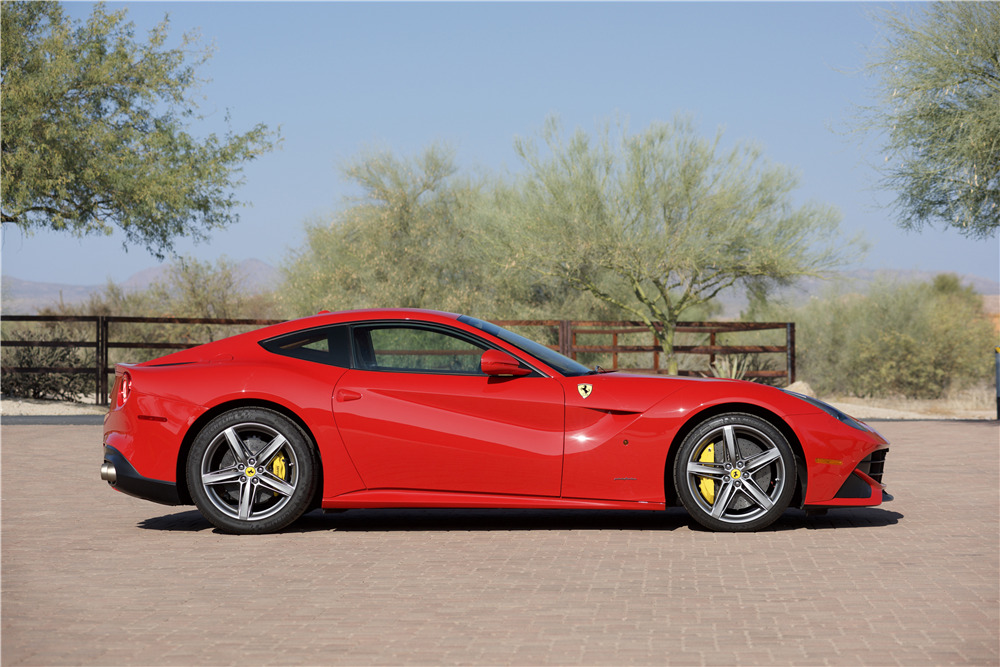 2014 FERRARI F12 BERLINETTA - Side Profile - 214601