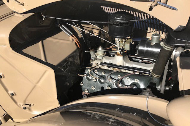 1936 FORD 68 CONVERTIBLE SEDAN - Engine - 214624