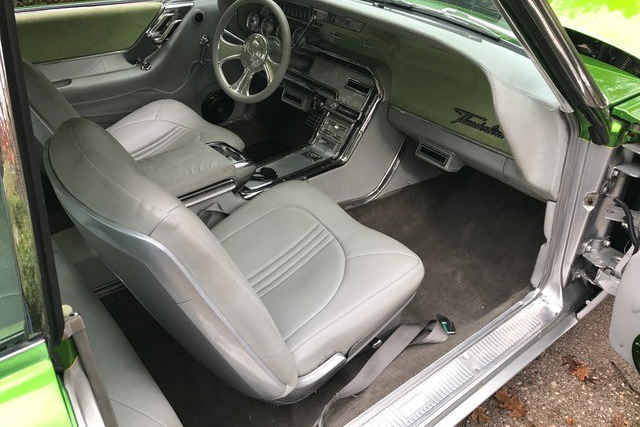 1964 FORD THUNDERBIRD CUSTOM COUPE - Interior - 214630