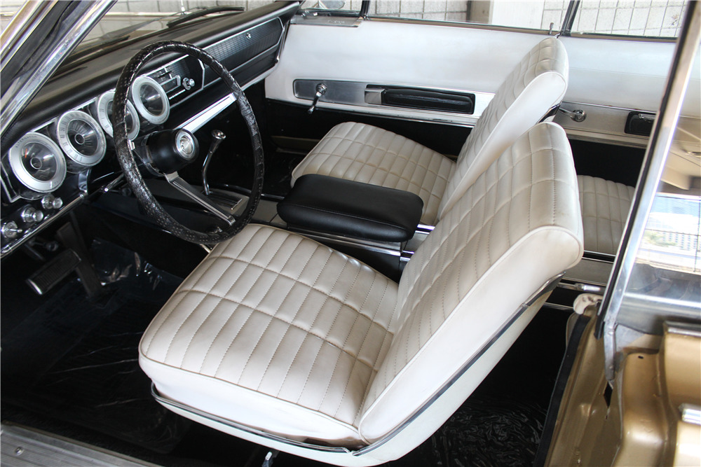 1966 DODGE CHARGER - Interior - 214637
