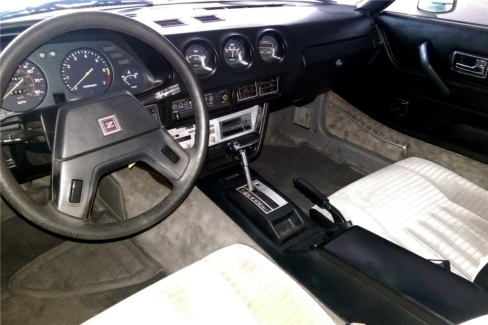 1983 datsun 280zx interior