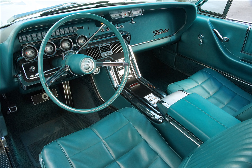 1966 FORD THUNDERBIRD - Interior - 214756