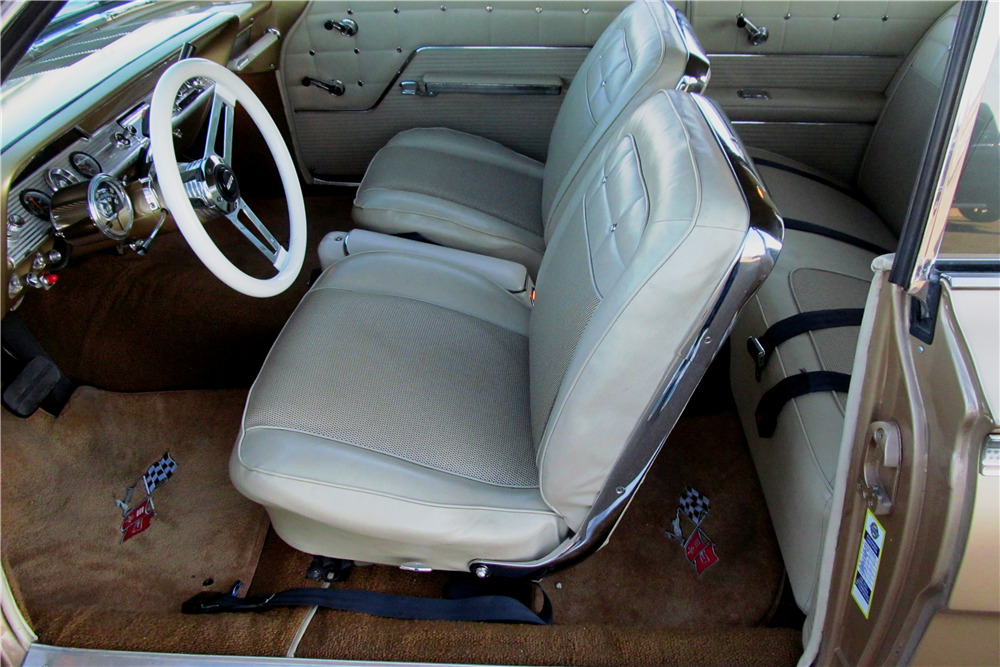 1962 CHEVROLET IMPALA SS - Interior - 215026