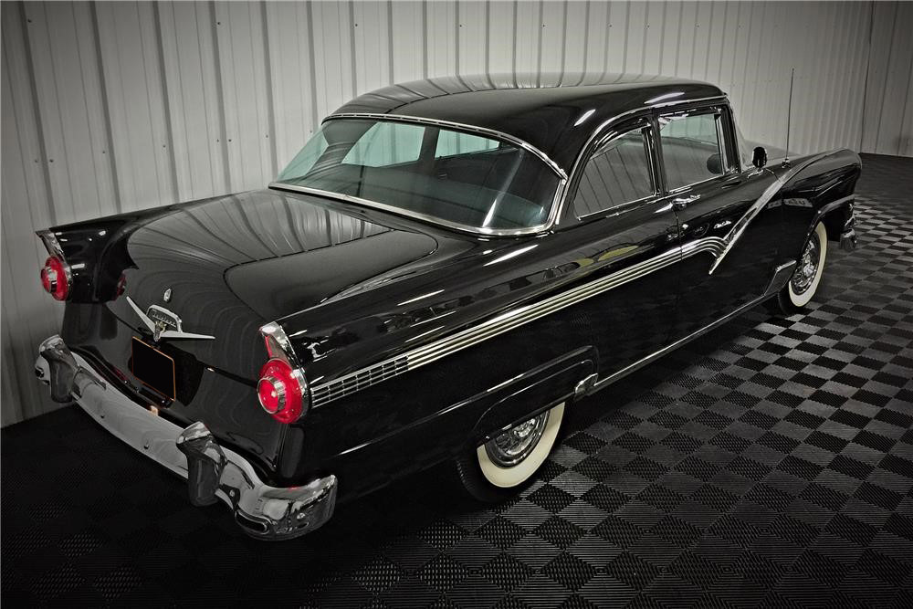 1956 FORD FAIRLANE CLUB SEDAN - Rear 3/4 - 215036