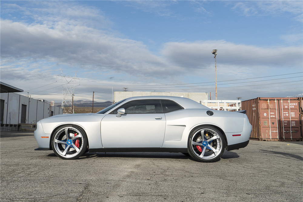 2016 DODGE CHALLENGER HELLCAT - Side Profile - 215119