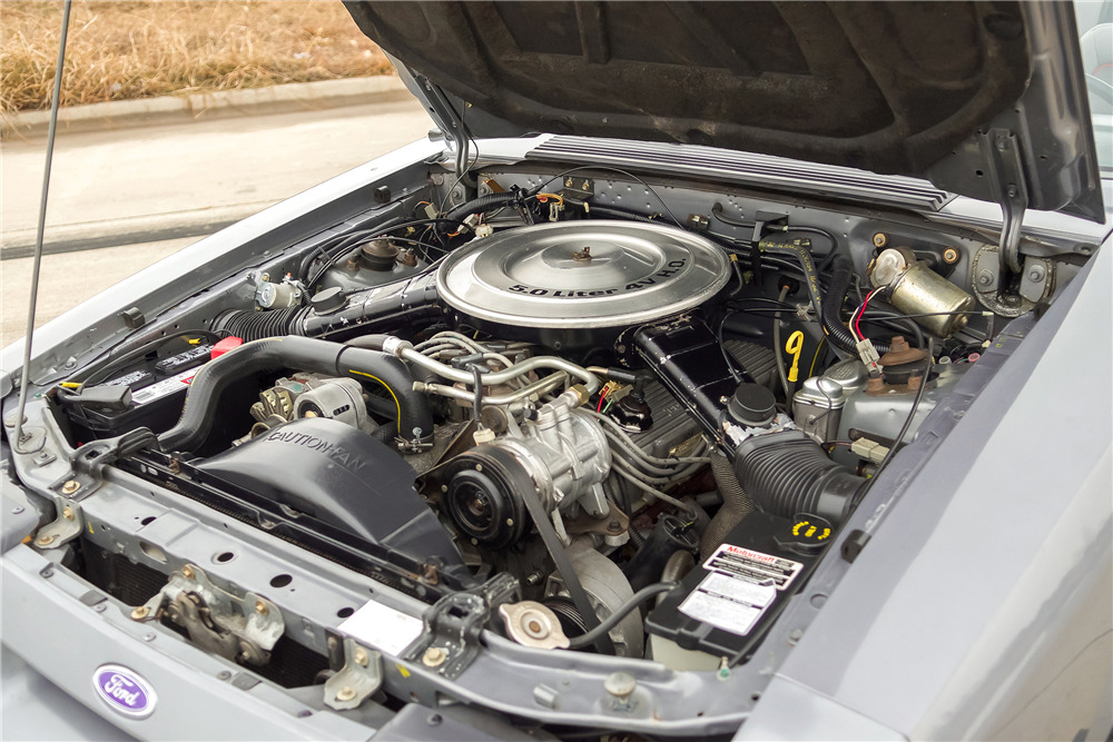1985 FORD MUSTANG GT CONVERTIBLE - Engine - 215226