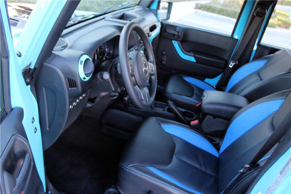 2017 JEEP WRANGLER UNLIMITED CUSTOM 4X4 - Interior - 215853