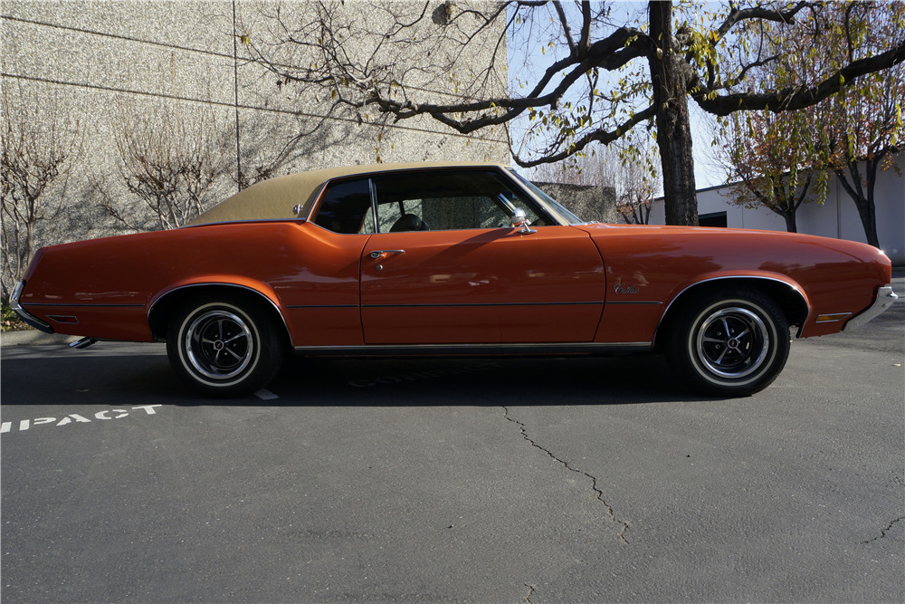 1972 OLDSMOBILE CUTLASS - Side Profile - 215862